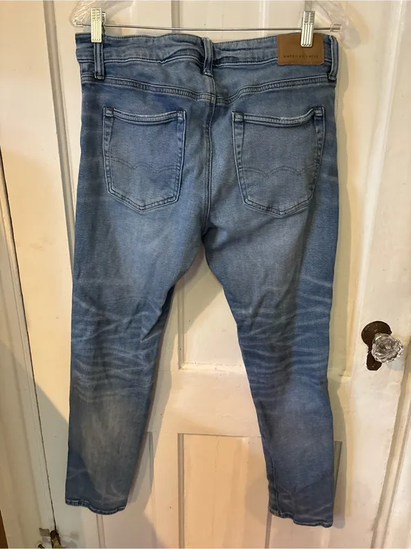 American Eagle Outfitters Light Blue Jeans 32x30 - Image 4