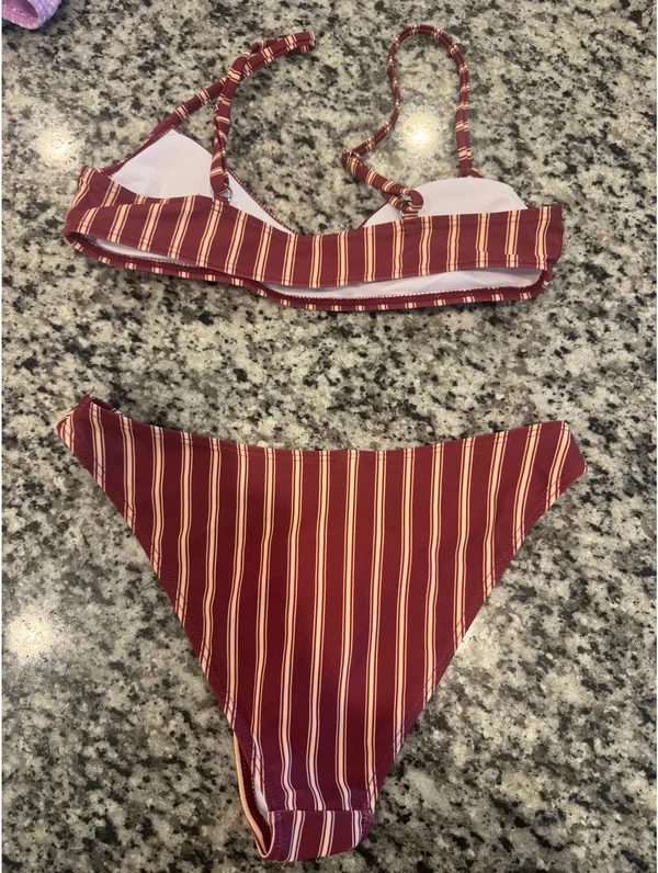 Red and cream stripped bikini set - Image 2
