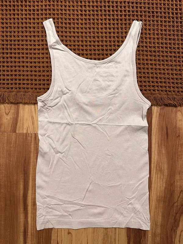 LULULEMON Seek Simplicity Tank in Powdered Mauve Sz. 4 - Image 7
