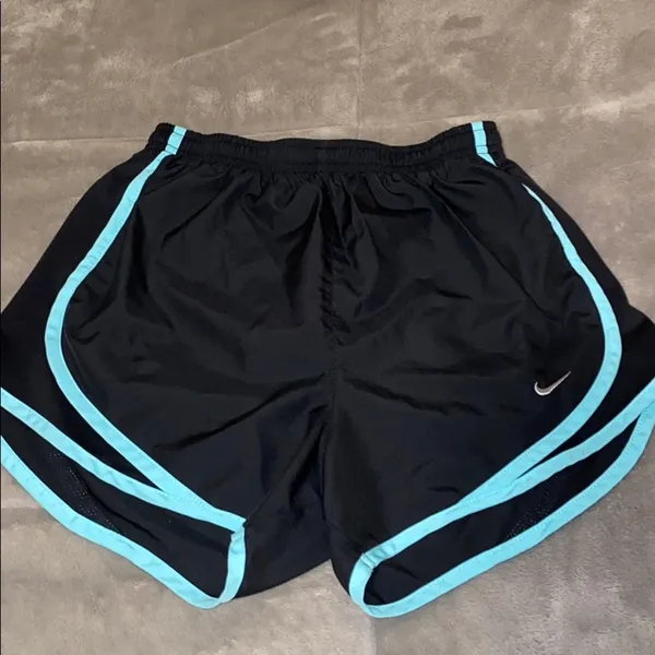 NIKE DRI-FIT SHORTS - Image 2