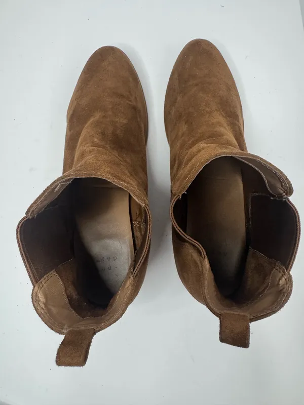 A New Day Brown Faux Suede Ankle Boots Womens Size 8.5 - Image 4