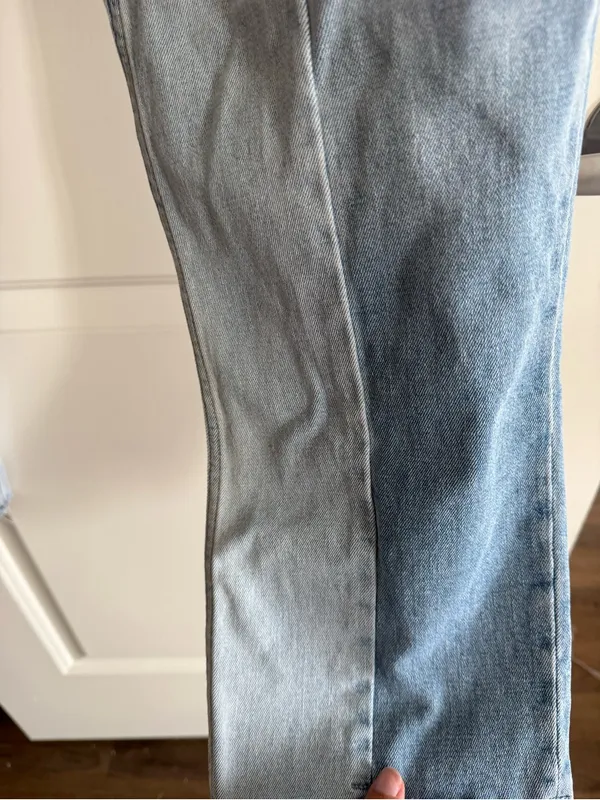 Abercrombie & Fitch Light Blue Straight Leg Jeans - Image 4