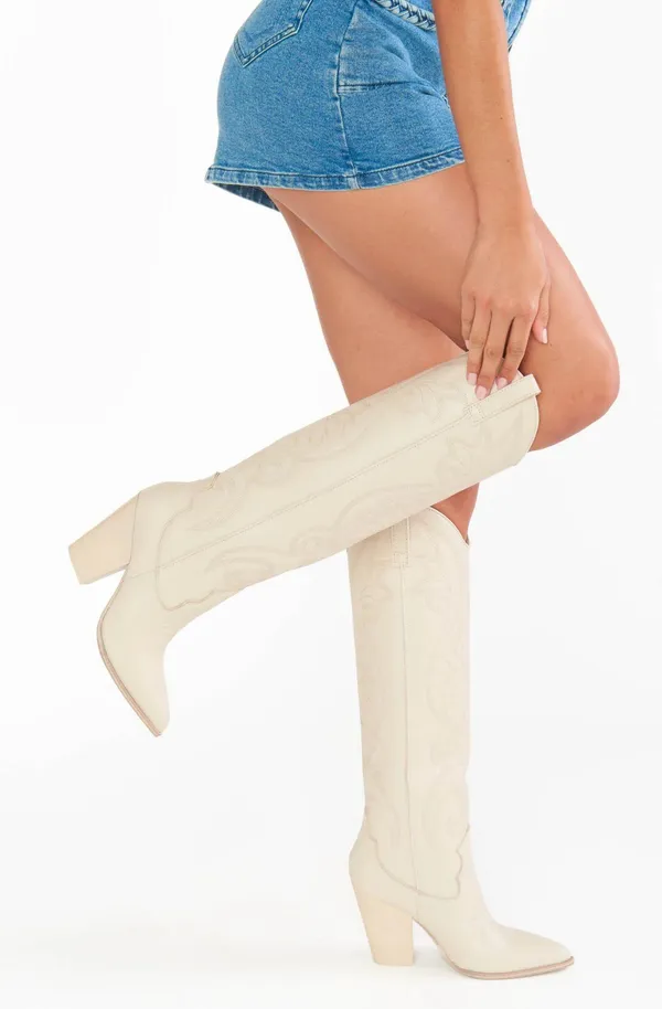 Steve Madden NWT  Lasso Western Boot in bone. Size 7 - Image 2