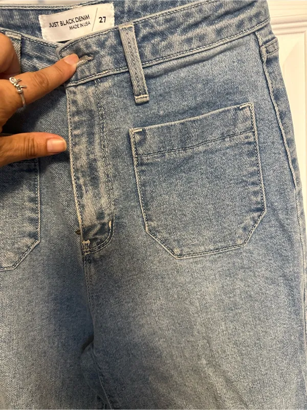 Just Black Light Blue High-Rise Wide-Leg Crop Jeans with Front Patch Pockets - Image 9