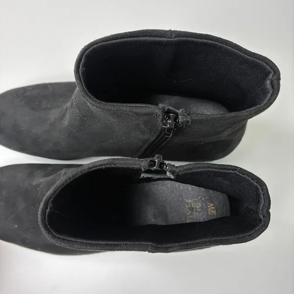 Time and Tru Black Faux Suede Heeled Ankle Booties Womens 9 - Image 7