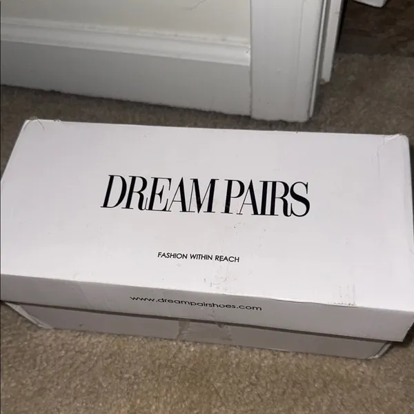 Amazon Dream Paris women’s Elegant Cream Block Heel Sandals 9.5 like new - Image 7