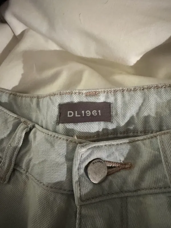 DL1961 Jeans - Image 3