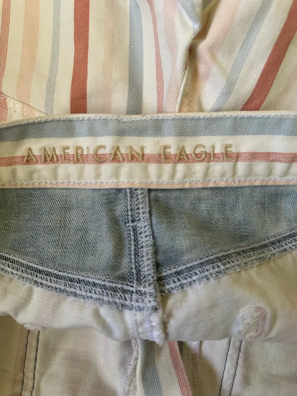 American Eagle Pastel Stripe Patch pocket Denim Mom Shorts~10 - Image 4