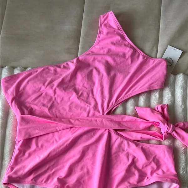 NWT Lillusory One-Shoulder Pink Swimsuit - Image 2