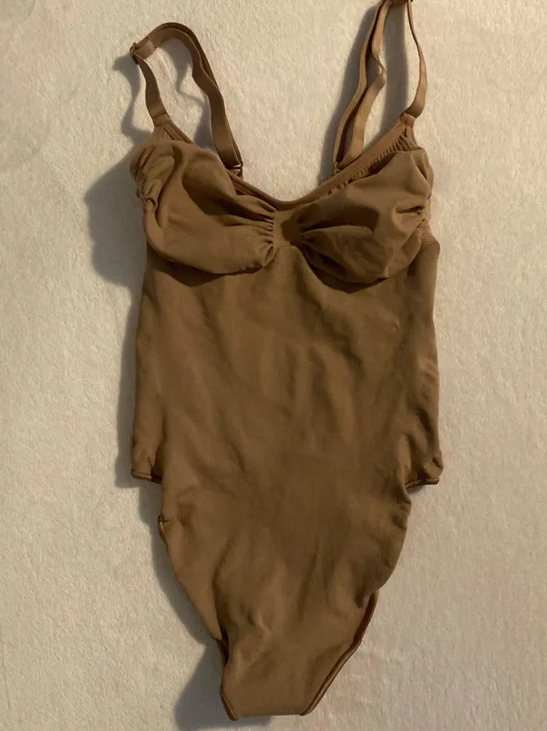 SKIMS NEW!! Sculpting Thong Bodysuit M - Image 2