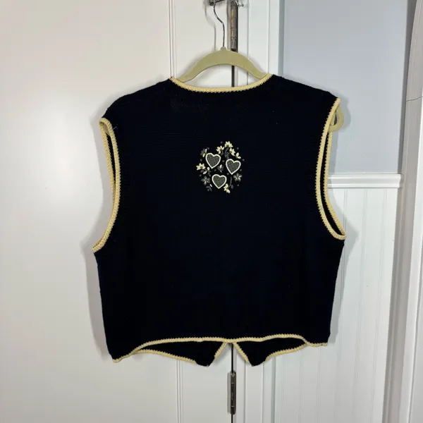 Vtg Hand-knit Christopher & Banks Sweater Vest Navy Yellow Hearts Flowers‎ - Image 4