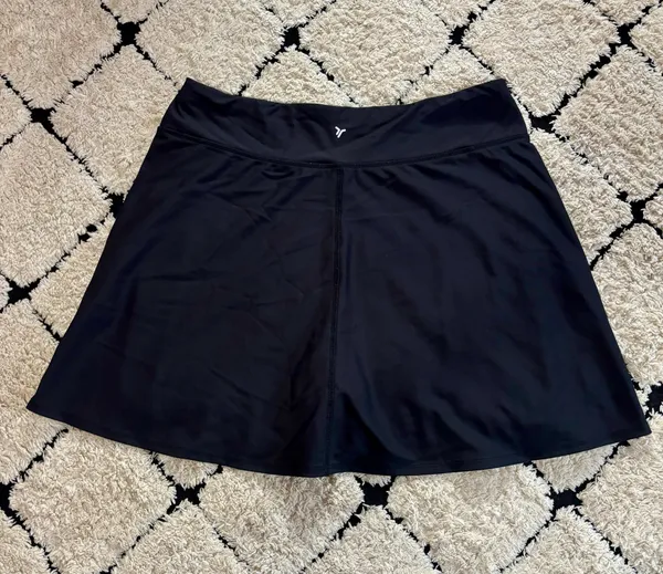Old Navy Active Powersoft Extra High Rise Go-Dry Skirt - Image 2