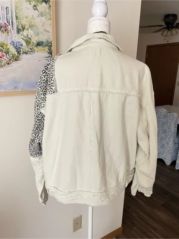 Oli & Hali Leopard Colorblock Oversized Denim Jacket Medium - Image 5