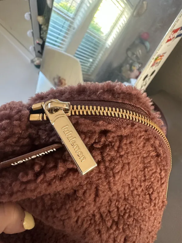 Lululemon Belt Bag - Image 4