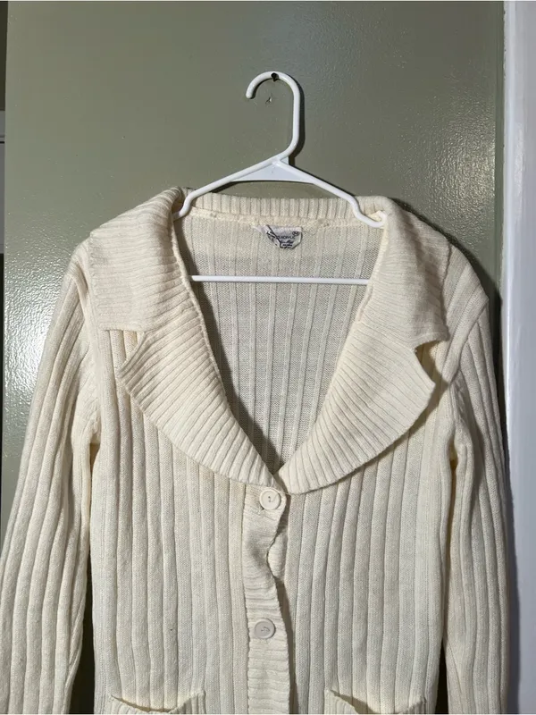 Vintage Kmart Women's Size Medium Cardigan Sweater Cream White Collared Pockets - Image 2
