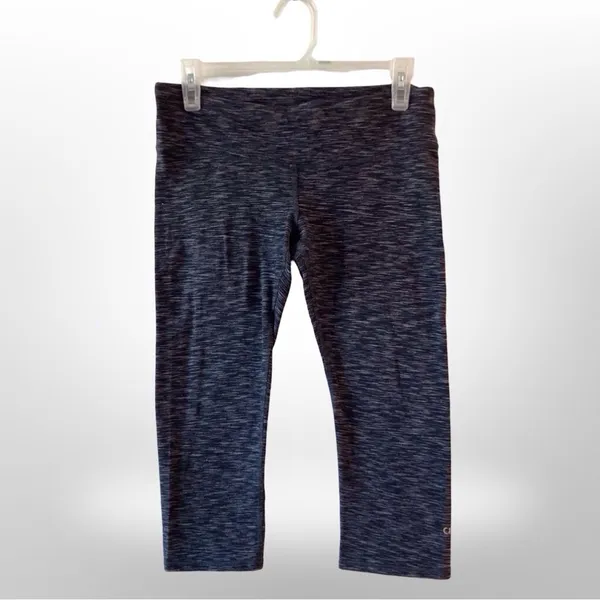 Alo Yoga High-Waist Airbrush Capri Leggings | Heather Charcoal | Medium - Image 3