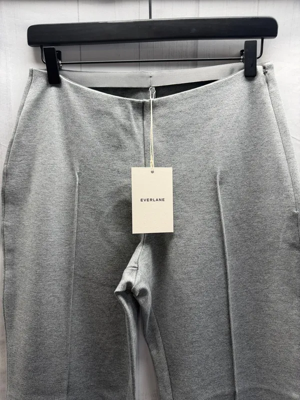 Everlane NWT Mid Heather Gray The Dream Kick Flare Ponte Pants Size Medium - Image 8