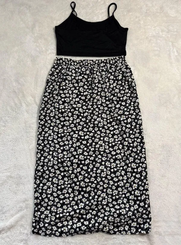 YOZI Black Daisy Print Silk Like Midi Skirt and Top – Size 12 – Floral - Image 5
