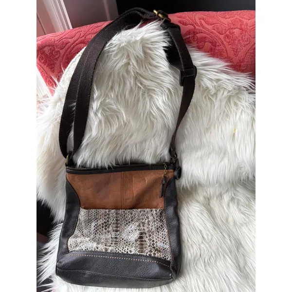 The Sak Leather and Snakeskin Pattern Crossbody Bag - Image 2