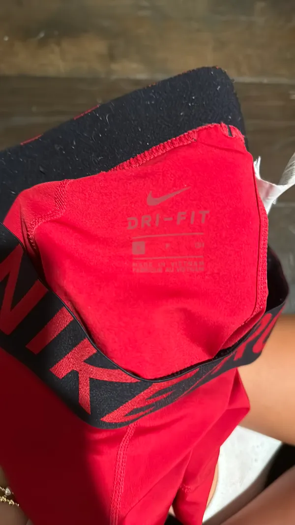 Red  Pros - Image 3