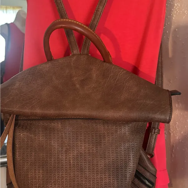 Brown Medium Size Back Pack with Adjustable Straps - Image 2