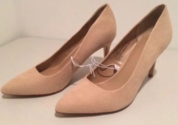 Beige Heels, Size 7 1/2 Tan - Image 2
