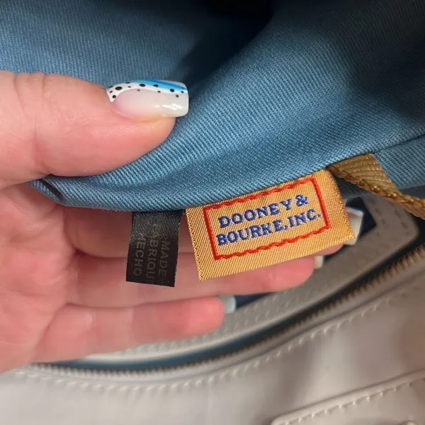 ✨Dooney & Bourke Patent Zip Tote✨ - Image 10