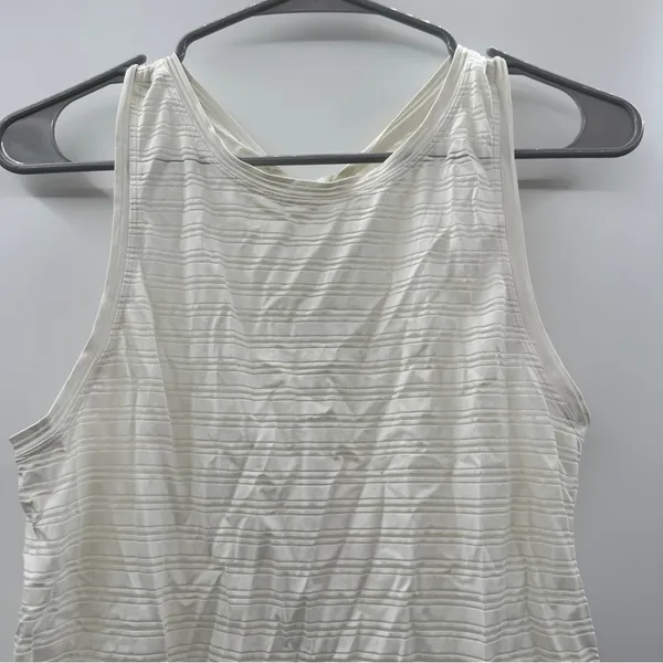Lululemon Meet Halfway Tie‎ Tank *Striped in White Size S - Image 4