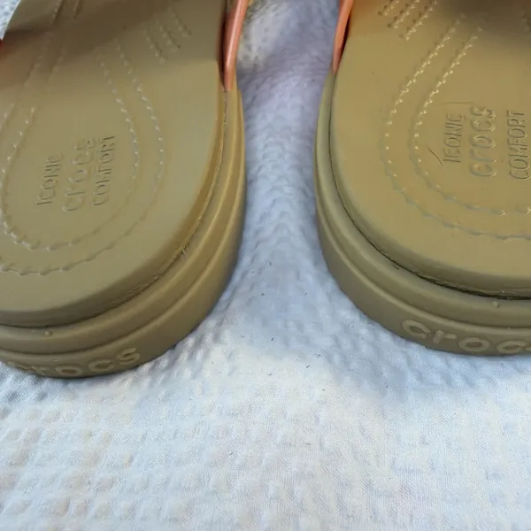 Crocs Tulum Toe Post Thong Womens Sandals Orange/Beige Buckle Strap Size 9 - Image 5