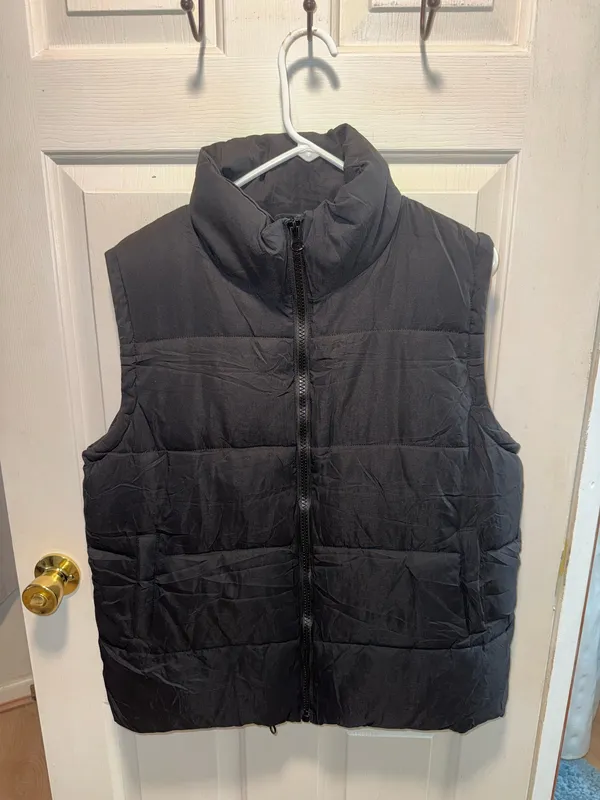 Puffer Vest Black Size M - Image 2