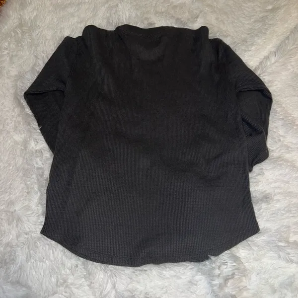 Abercrombie & Fitch Long Sleeve Gray Henley size Small - Image 3
