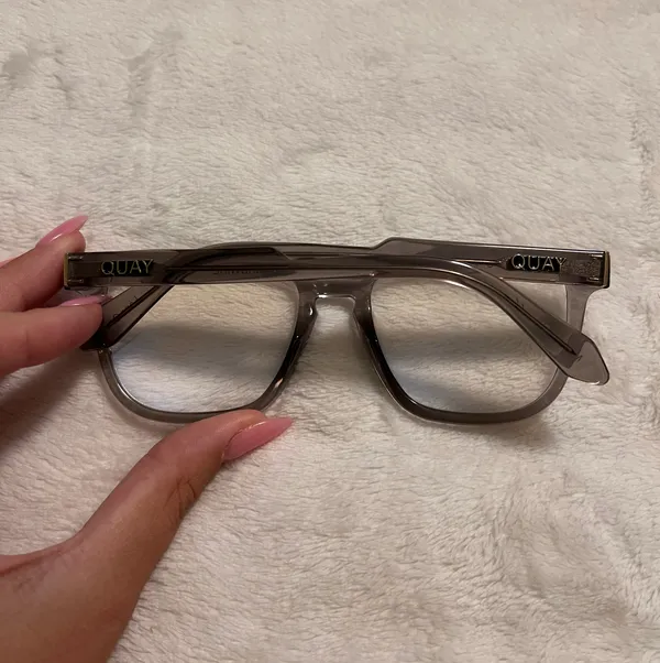 Quay Australia Jezzebel Blue Light Glasses - Image 2