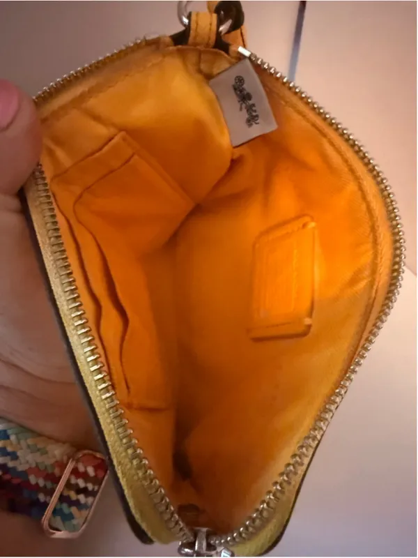 Coach Corner Zip Wristlet 58032 Yellow Crossgrain Leather EUC - Image 5