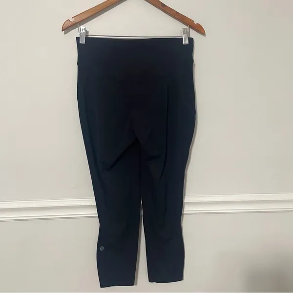 Lululemon Base Pace Crop 23” black size 6 - Image 7