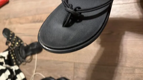 Olukai Sandals - Image 5