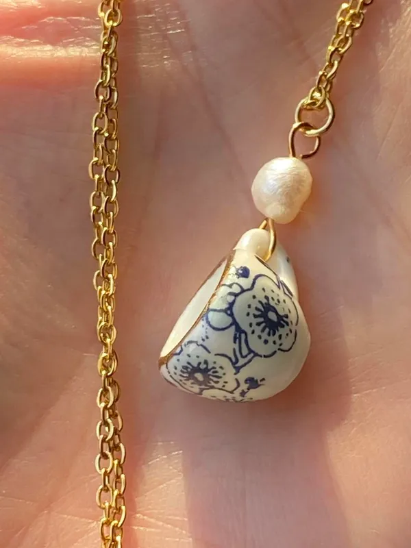 Handmade porcelain tea cup & freshwater pearl unique fun fairy antique style necklace🫖🍃🌀 - Image 4