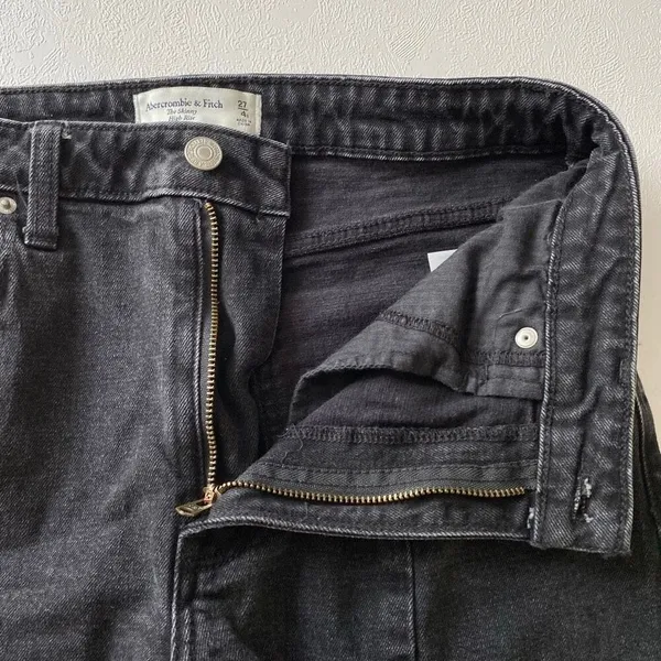 Abercrombie Curve Love High Rise Skinny Jeans Black Raw Hem 27 - Image 8