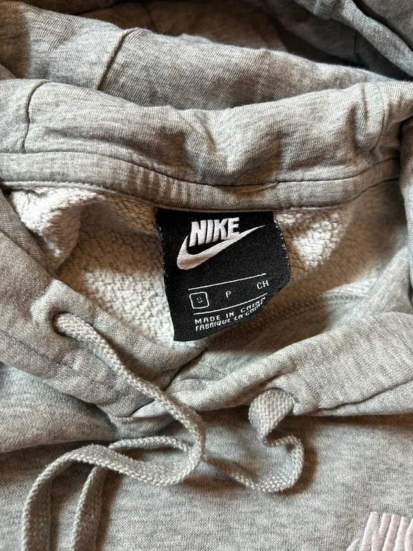 Nike Sweatshirt - Image 2