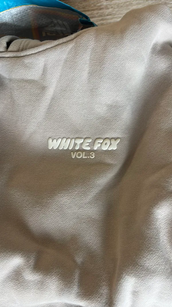 White Fox Boutique Hoodie Oversized Moon - Image 5