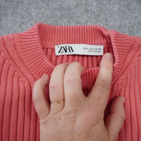 Zara Size Small Ribbed Knit Crop Top Pink Excellent Curved Hem Long Sleeve - Image 3