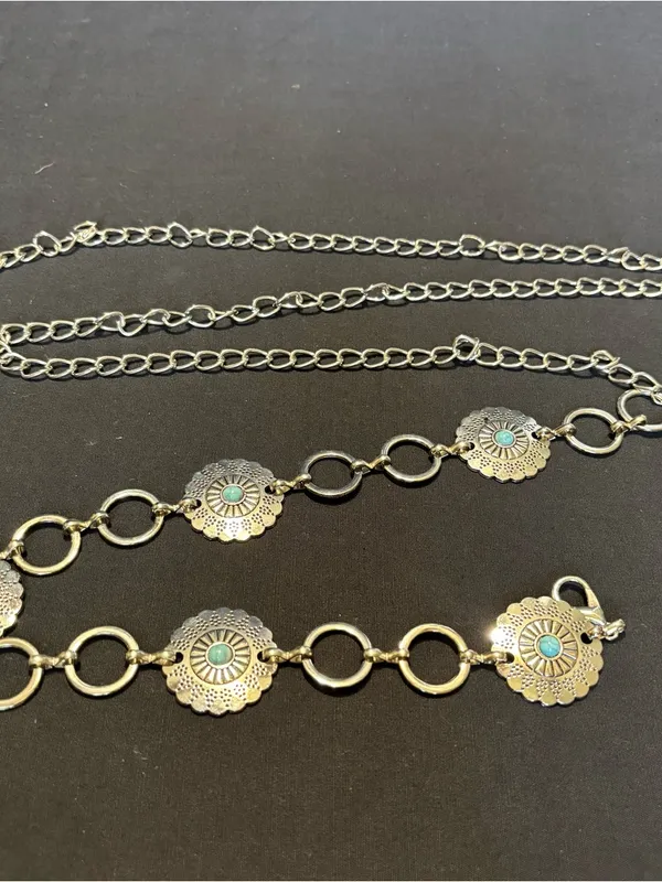 Silver-Tone Turquoise Accents Chain Link Concho Western Belt - Image 2