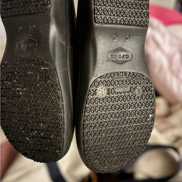 Crocs women's On The Clock slip on clog work shoes black size 10 - Image 3