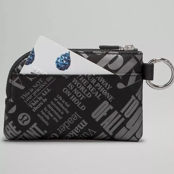Lululemon Clippable Card Pouch Manifesto Print black / gray - Image 3