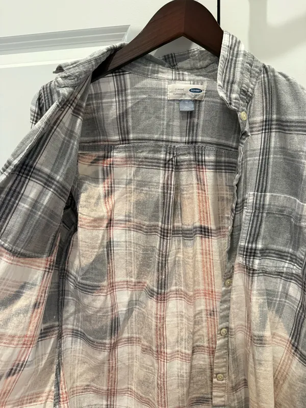 Old Navy Flannel - Image 3