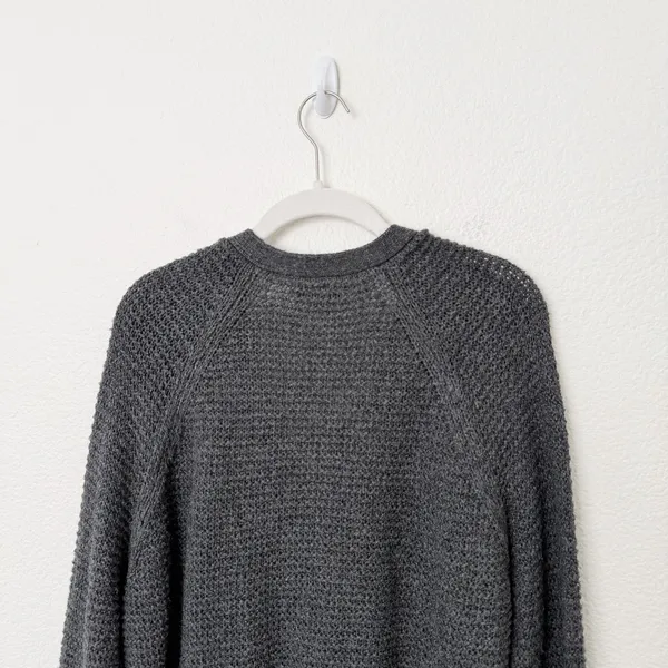 [American Eagle Outfitters] Gray Cropped V-Neck Knit Cardigan Sweater Sz Large L - Image 8