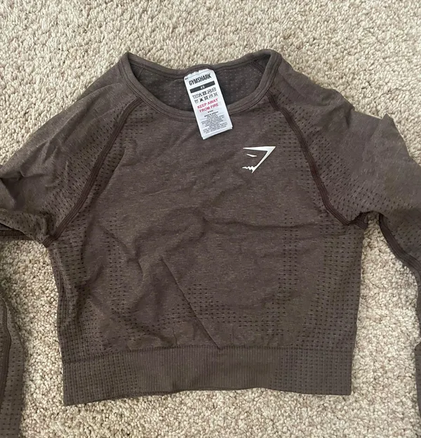 Gymshark Long Sleeve - Image 2