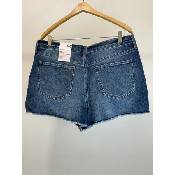 SO High Rise Mom Shorts Distressed Raw Hem Denim NWT Sz17/33W - Image 2