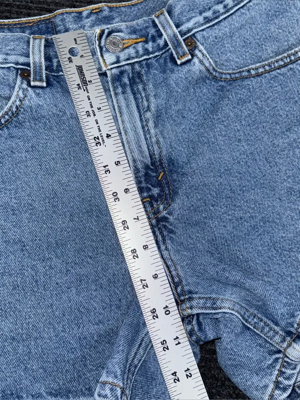 Vintage Y2K Levi’s Relaxed Fit Denim Shorts Women’s 7 / 27 Blue Cotton Jorts - Image 8