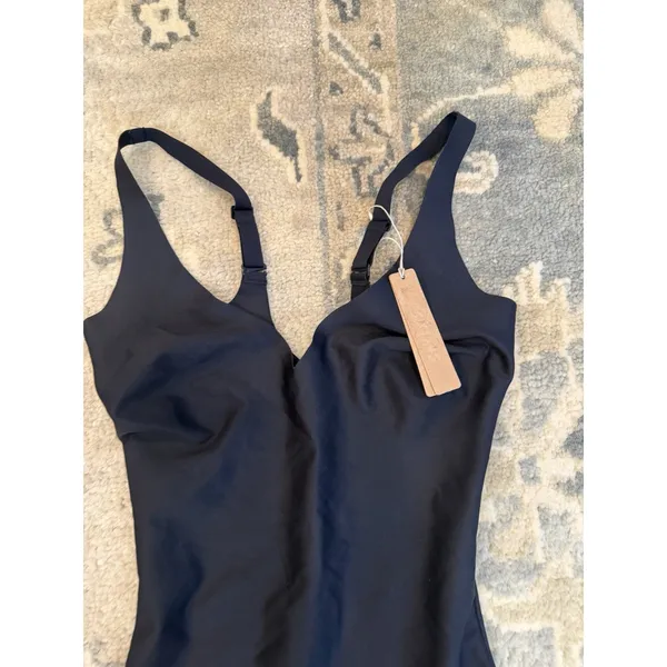Skims Body Plunge Mid-Thigh Body Suit Shapewear Black Sz M NWT $98 - Image 6