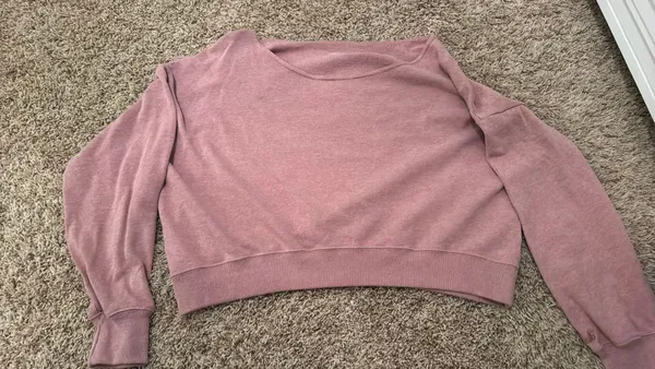 Hollister off the shoulder long sleeve sweatshirt - Image 2
